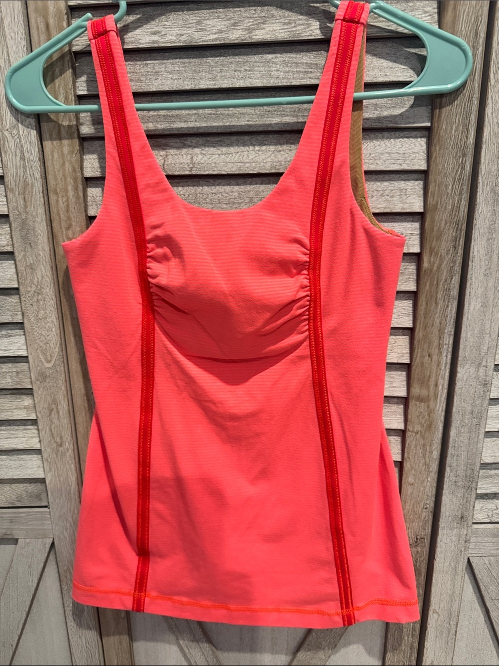 Lululemon Women’s Bold Vertical front /back striped   Top Coral Pink size 6